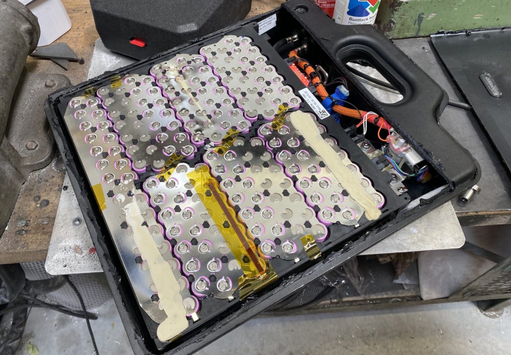 eFoil battery from the inside